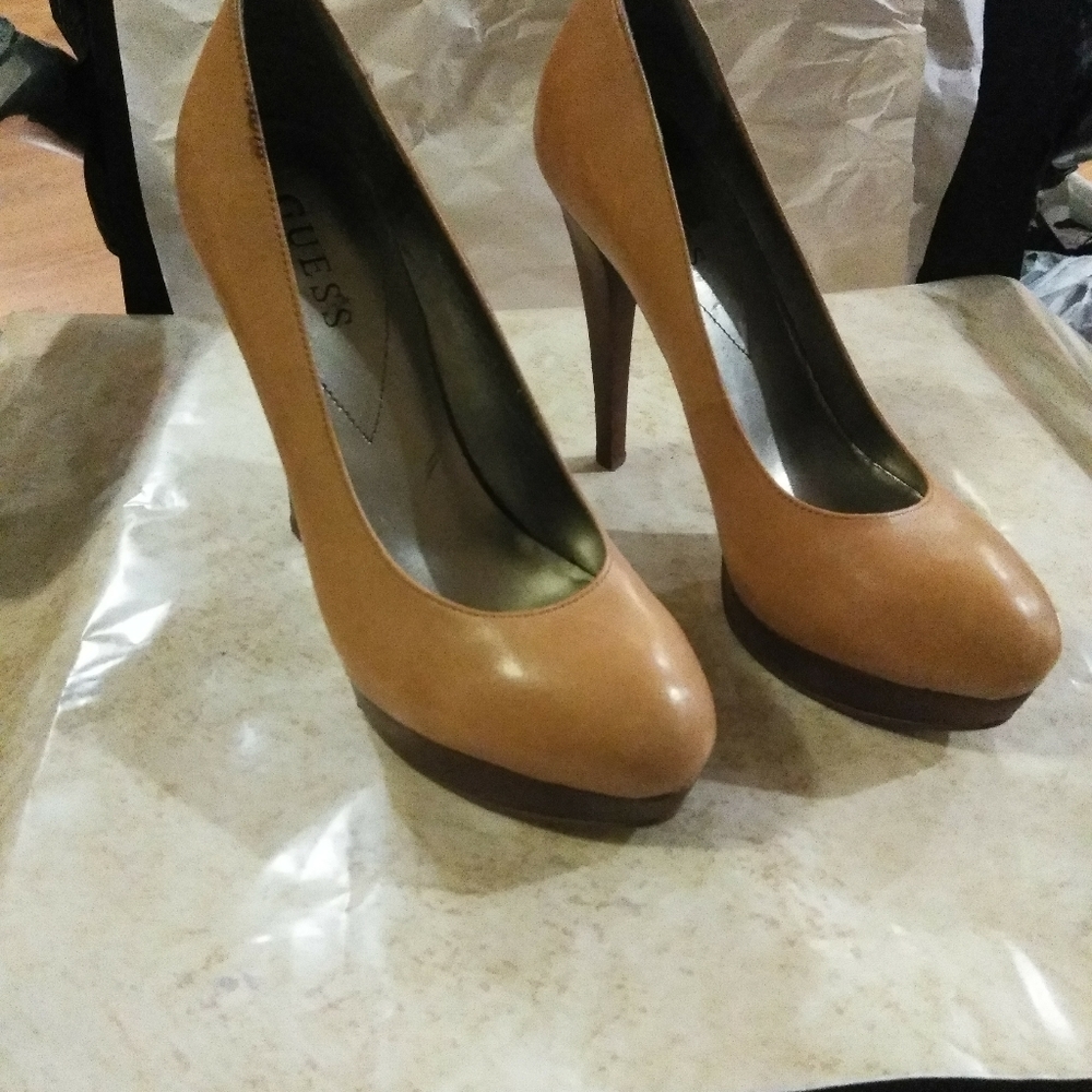 Shoes - Picture 2 of 4
